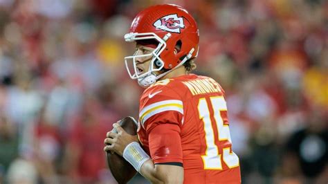 Week 9 NFL picks: Will Chiefs beat Buccaneers on 'Monday